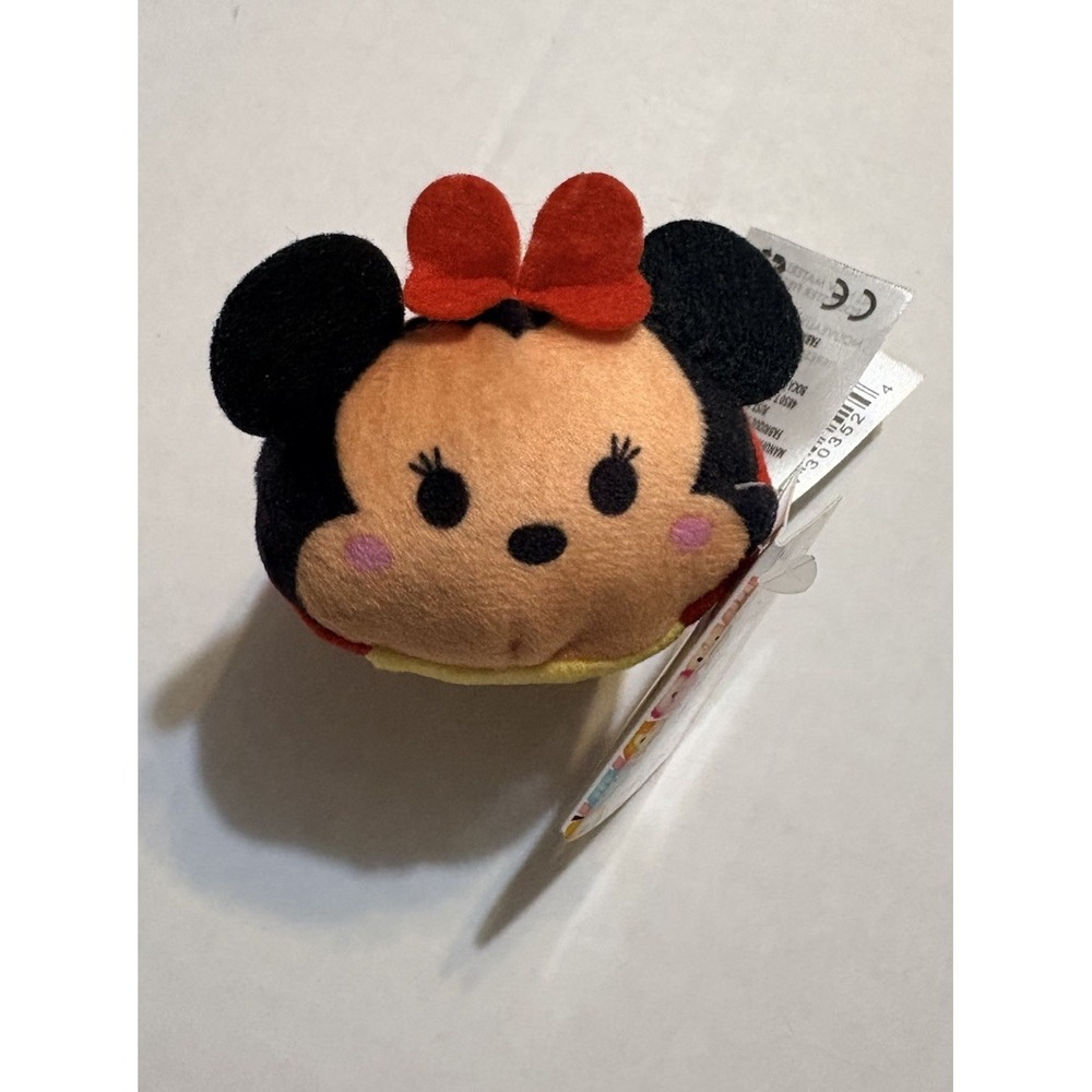 Disney Mini Tsum Tsum Minnie Mouse Plush with Hearts - Brand New